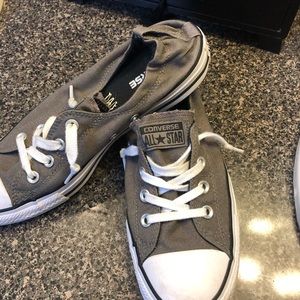 Hardly worn women’s converse sneakers